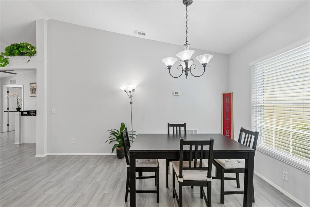For Sale: $399,997 (3 beds, 2 baths, 1376 Square Feet)