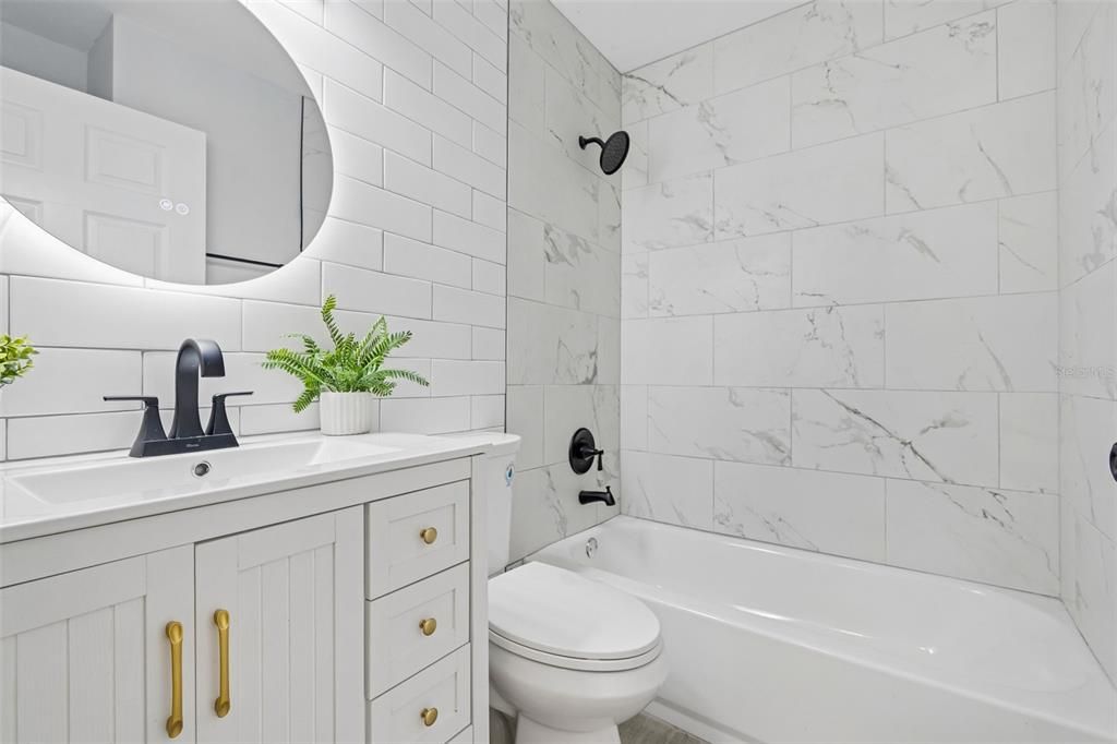 For Sale: $399,997 (3 beds, 2 baths, 1376 Square Feet)