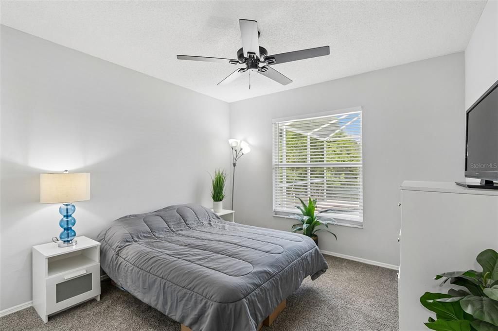 For Sale: $399,997 (3 beds, 2 baths, 1376 Square Feet)