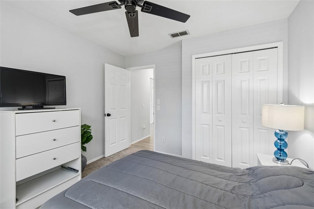 For Sale: $399,997 (3 beds, 2 baths, 1376 Square Feet)