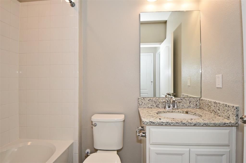 В аренду: $2,600 (4 спален, 3 ванн, 1603 Квадратных фут)