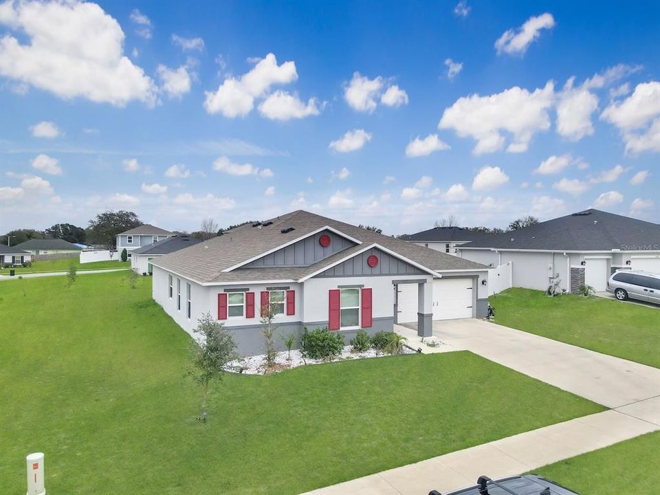 For Sale: $380,000 (4 beds, 2 baths, 2334 Square Feet)