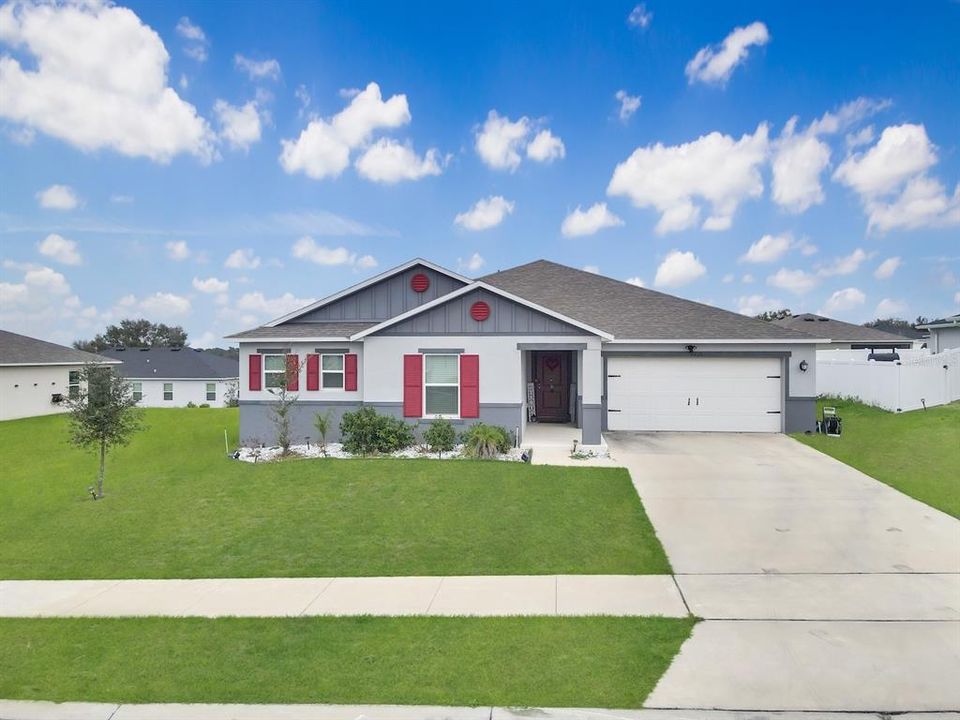 For Sale: $380,000 (4 beds, 2 baths, 2334 Square Feet)
