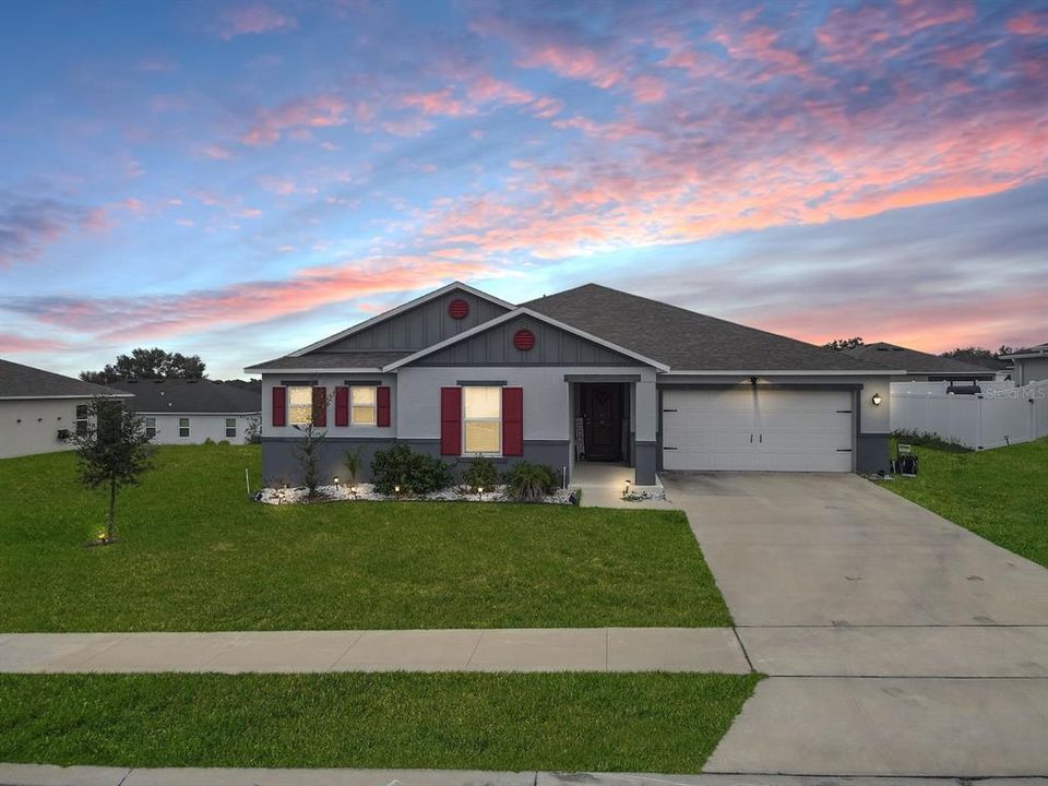 For Sale: $380,000 (4 beds, 2 baths, 2334 Square Feet)