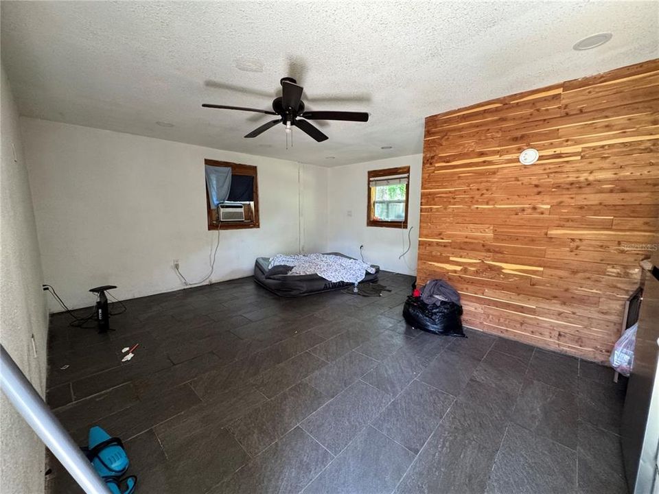 For Sale: $219,000 (3 beds, 2 baths, 1166 Square Feet)
