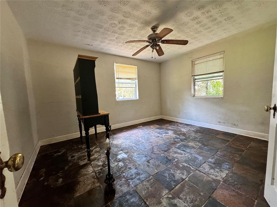 En Venta: $219,000 (2 camas, 1 baños, 806 Pies cuadrados)