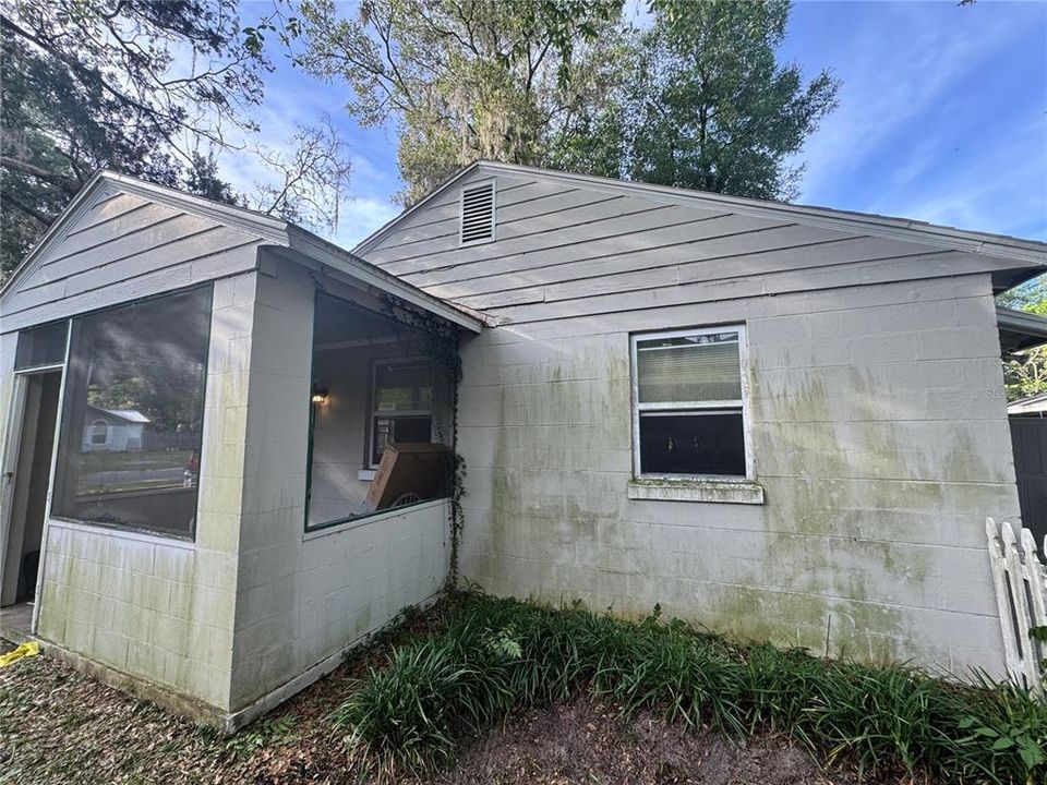 En Venta: $219,000 (2 camas, 1 baños, 806 Pies cuadrados)