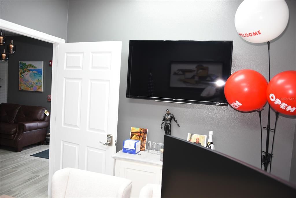 For Sale: $430,000 (0 beds, 0 baths, 1272 Square Feet)