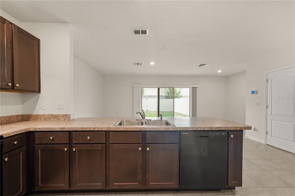 For Sale: $329,000 (3 beds, 2 baths, 1530 Square Feet)