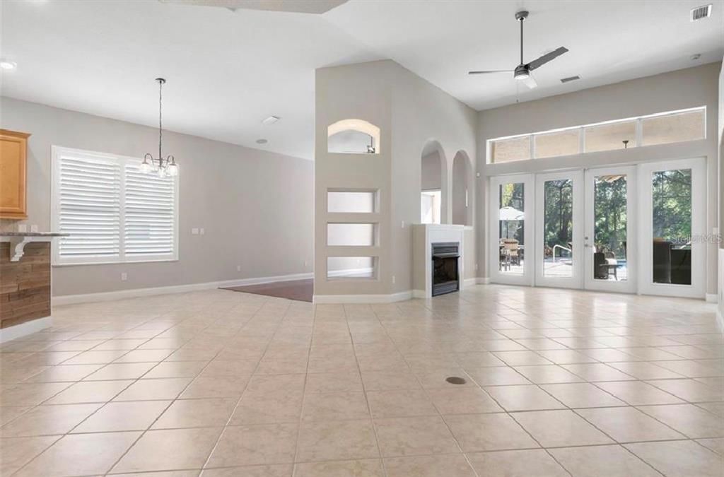 For Rent: $3,500 (3 beds, 2 baths, 2159 Square Feet)