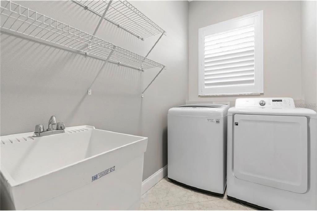 For Rent: $3,500 (3 beds, 2 baths, 2159 Square Feet)