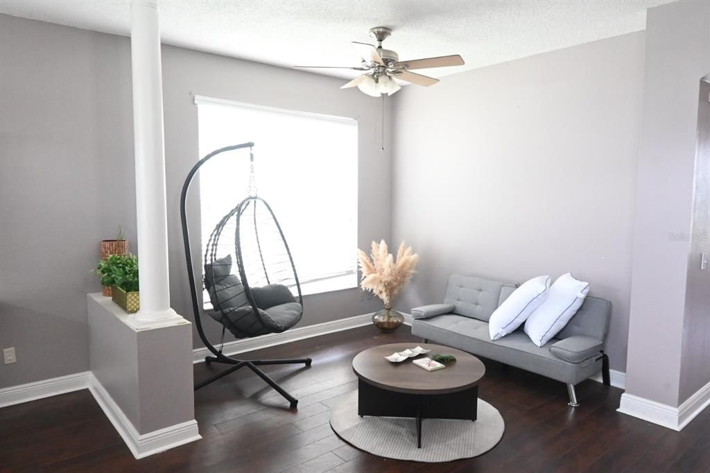 For Sale: $489,900 (3 beds, 2 baths, 1828 Square Feet)