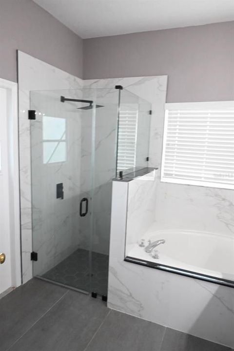 For Sale: $489,900 (3 beds, 2 baths, 1828 Square Feet)