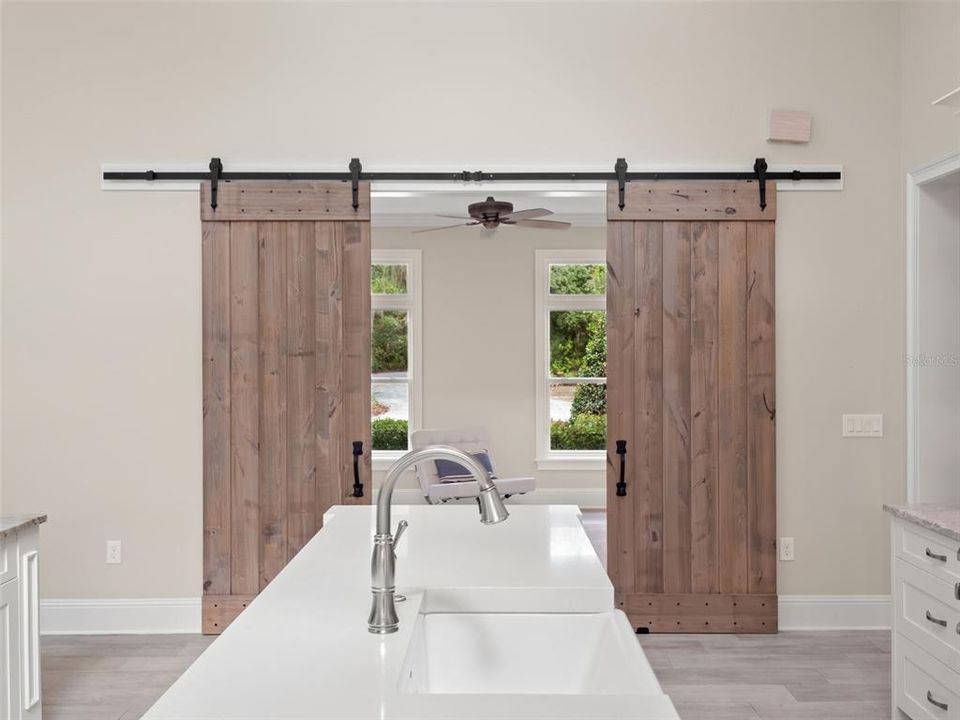 En Venta: $1,600,000 (4 camas, 4 baños, 2974 Pies cuadrados)