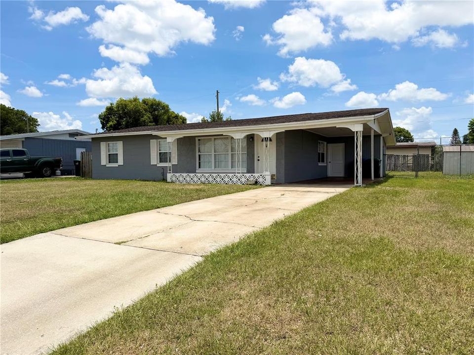 For Sale: $299,000 (3 beds, 2 baths, 1000 Square Feet)