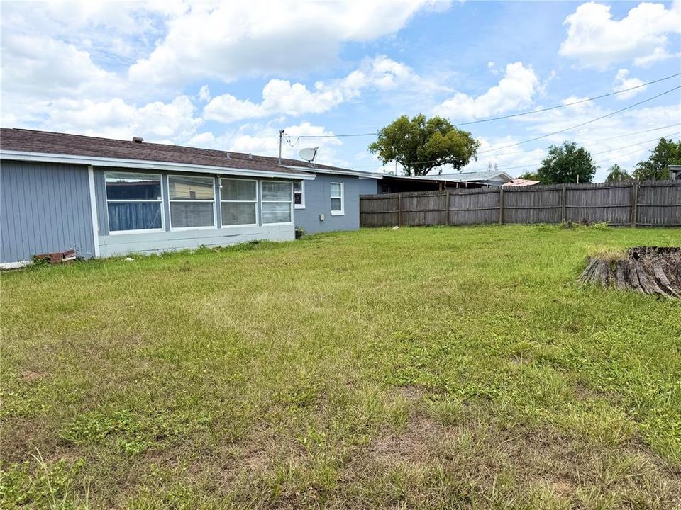For Sale: $299,000 (3 beds, 2 baths, 1000 Square Feet)