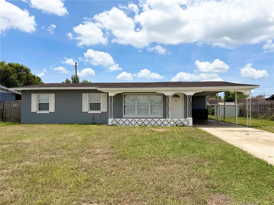 For Sale: $299,000 (3 beds, 2 baths, 1000 Square Feet)