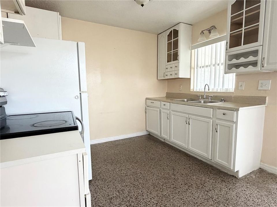 For Sale: $299,000 (3 beds, 2 baths, 1000 Square Feet)