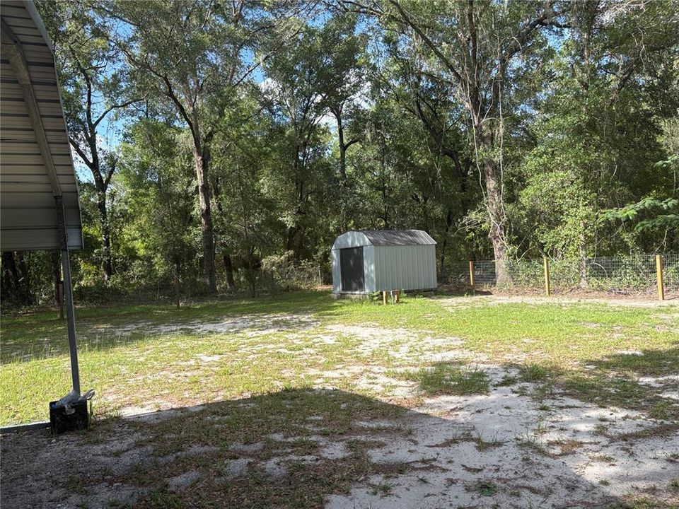 For Sale: $115,000 (2 beds, 1 baths, 728 Square Feet)
