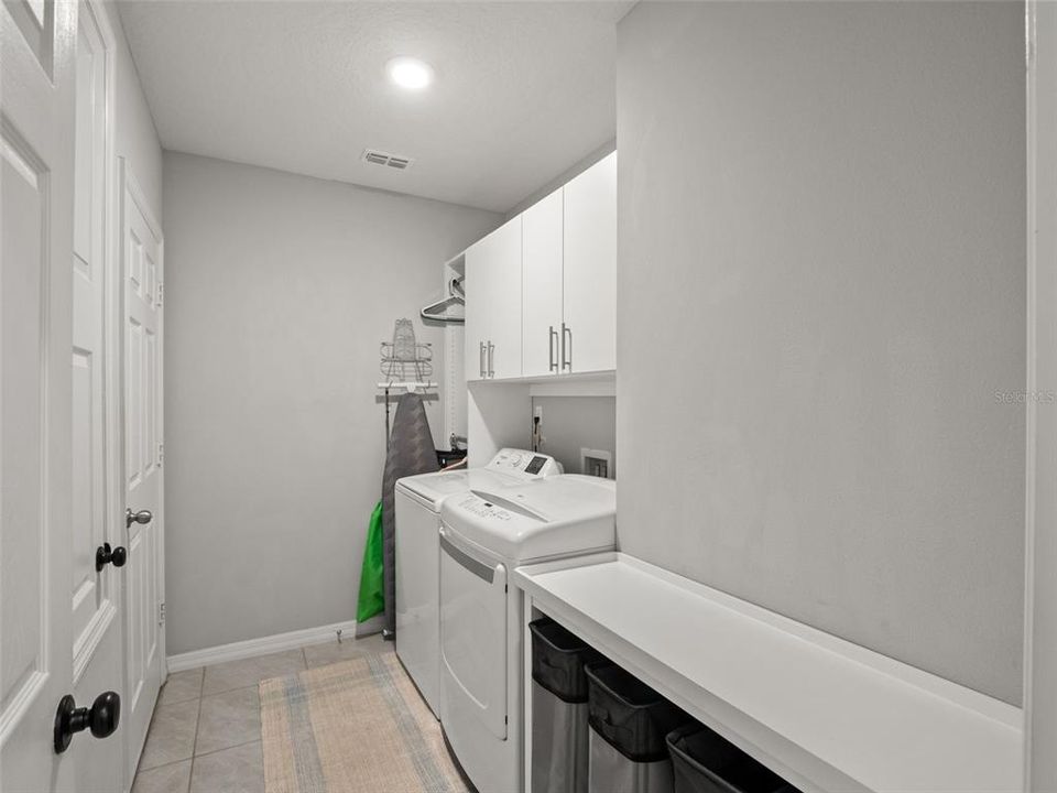 For Sale: $525,000 (4 beds, 3 baths, 2546 Square Feet)