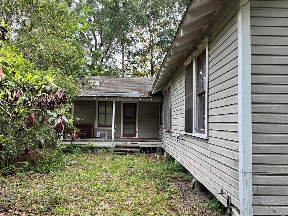 For Sale: $249,900 (3 beds, 2 baths, 1852 Square Feet)