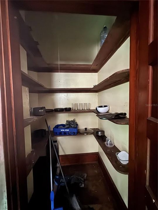 На продажу: $249,900 (3 спален, 2 ванн, 1852 Квадратных фут)