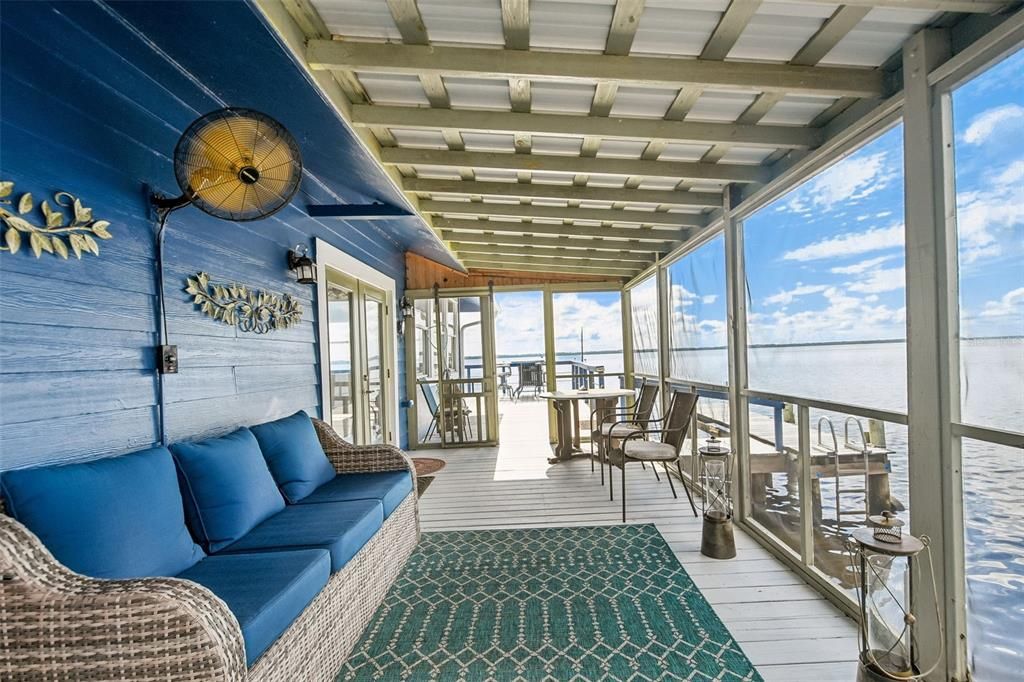For Sale: $599,900 (2 beds, 2 baths, 1410 Square Feet)