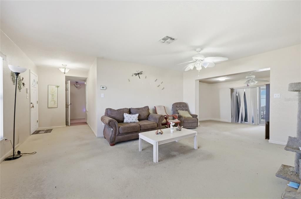 For Sale: $310,000 (3 beds, 1 baths, 1308 Square Feet)