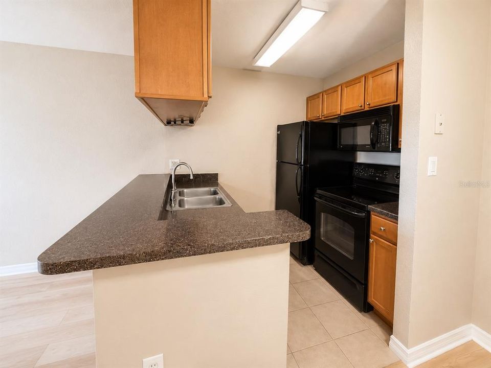 For Rent: $1,500 (1 beds, 1 baths, 612 Square Feet)
