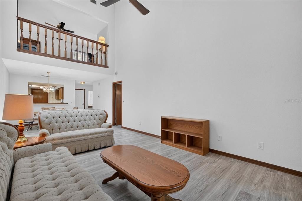 For Sale: $265,000 (2 beds, 2 baths, 1706 Square Feet)