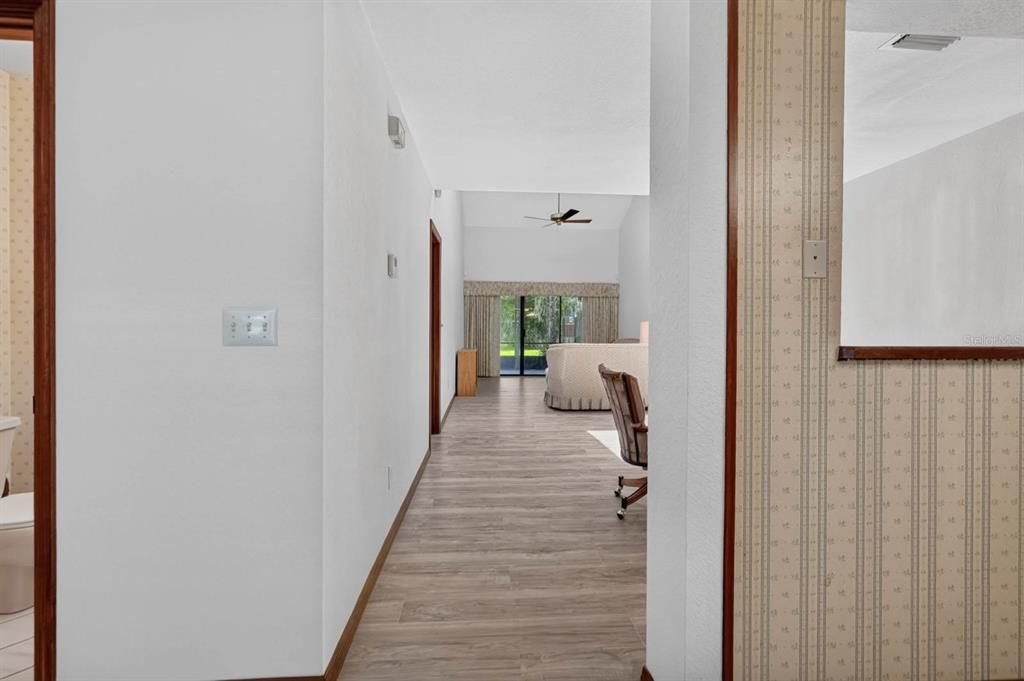 For Sale: $265,000 (2 beds, 2 baths, 1706 Square Feet)