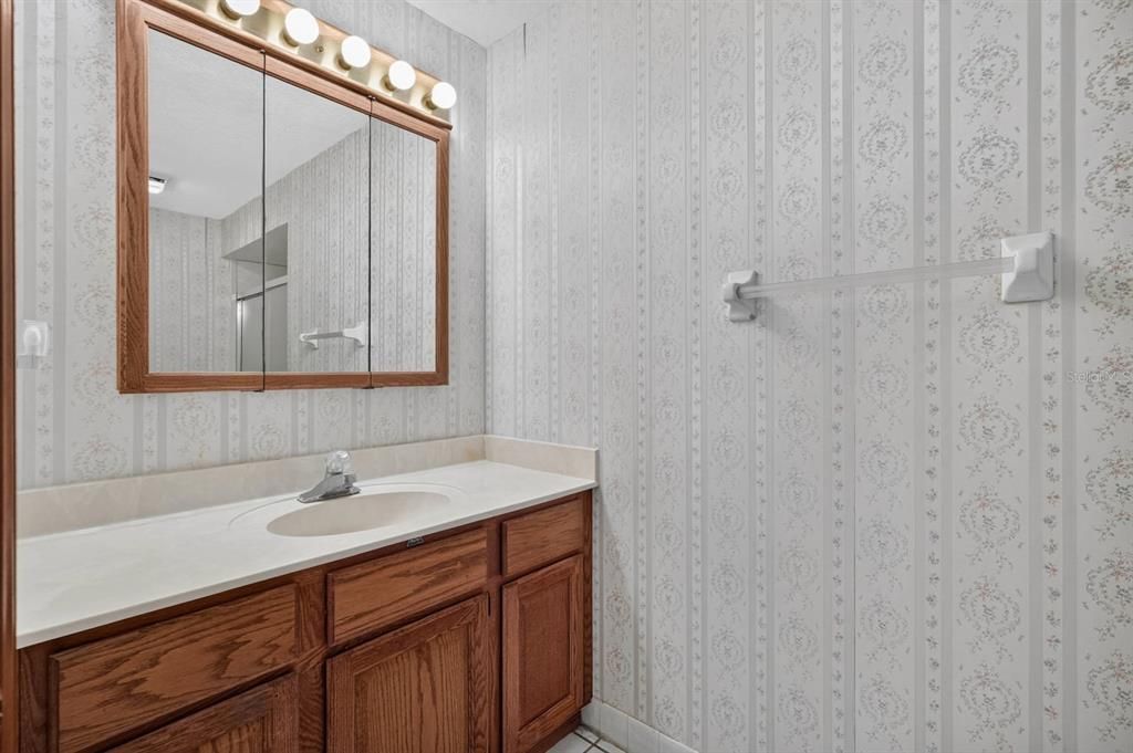 For Sale: $265,000 (2 beds, 2 baths, 1706 Square Feet)