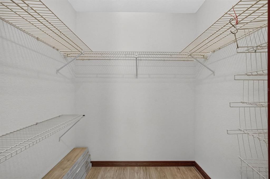 For Sale: $265,000 (2 beds, 2 baths, 1706 Square Feet)