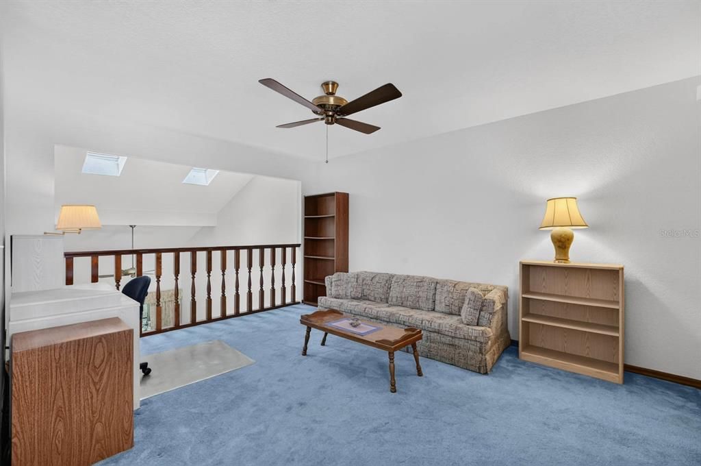 For Sale: $265,000 (2 beds, 2 baths, 1706 Square Feet)