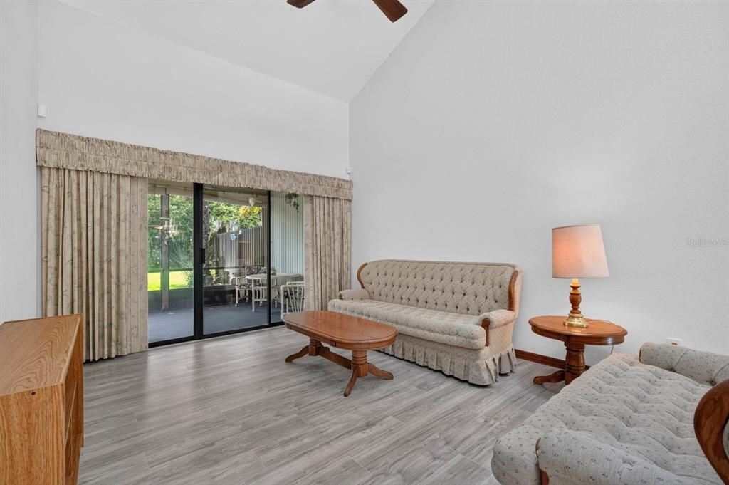 For Sale: $265,000 (2 beds, 2 baths, 1706 Square Feet)