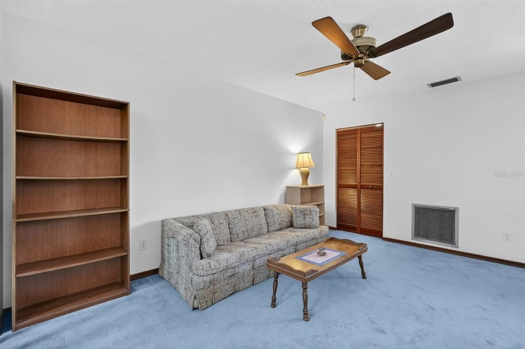For Sale: $265,000 (2 beds, 2 baths, 1706 Square Feet)