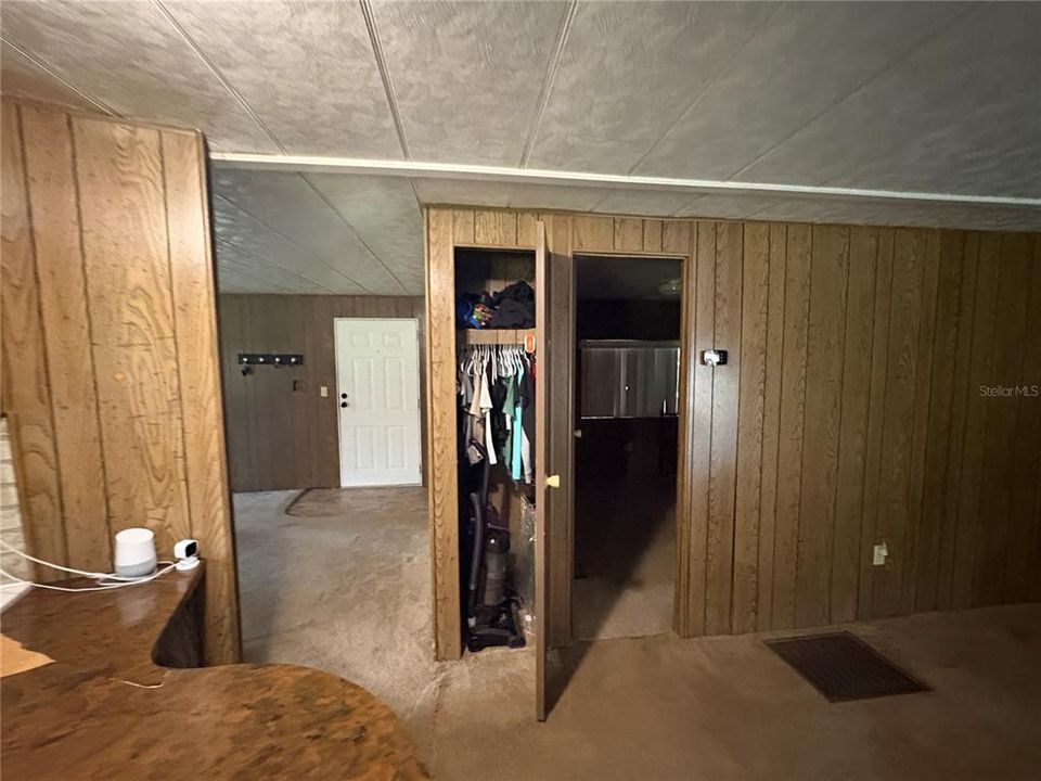 For Sale: $160,000 (3 beds, 2 baths, 1288 Square Feet)
