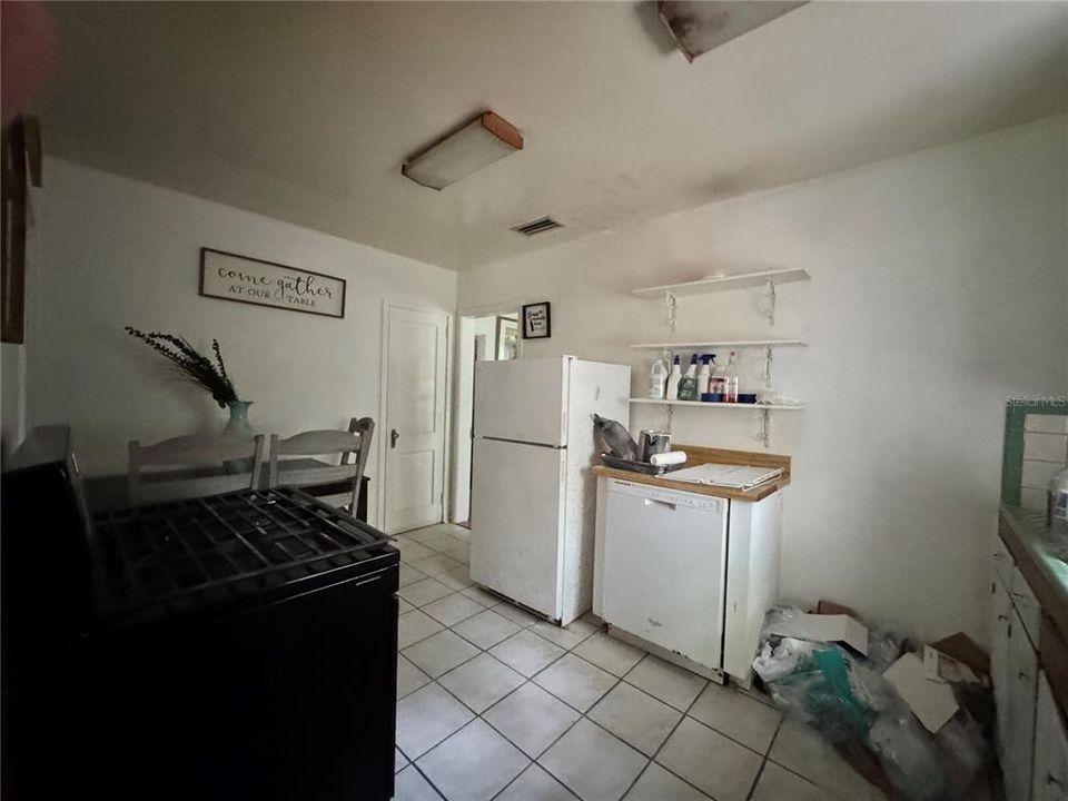 For Sale: $225,000 (3 beds, 2 baths, 1224 Square Feet)