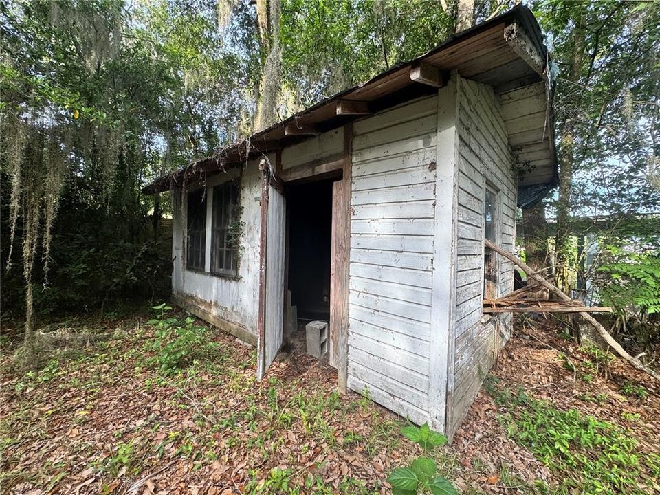 For Sale: $225,000 (3 beds, 2 baths, 1224 Square Feet)