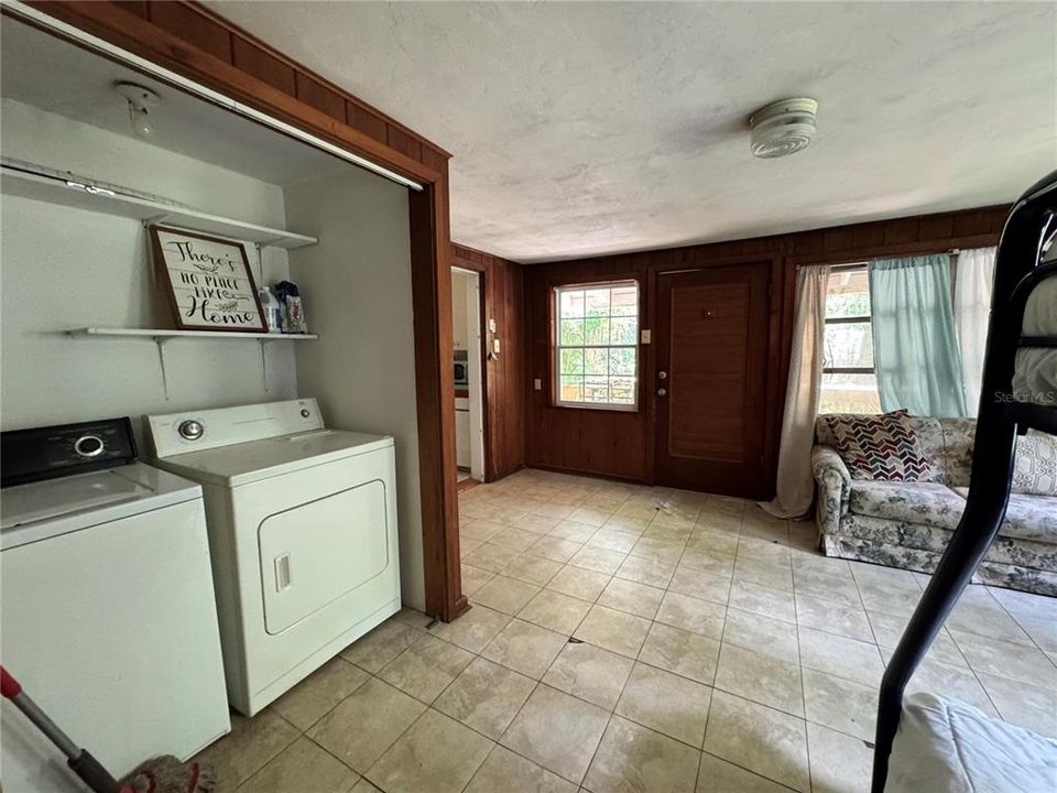 For Sale: $225,000 (3 beds, 2 baths, 1224 Square Feet)