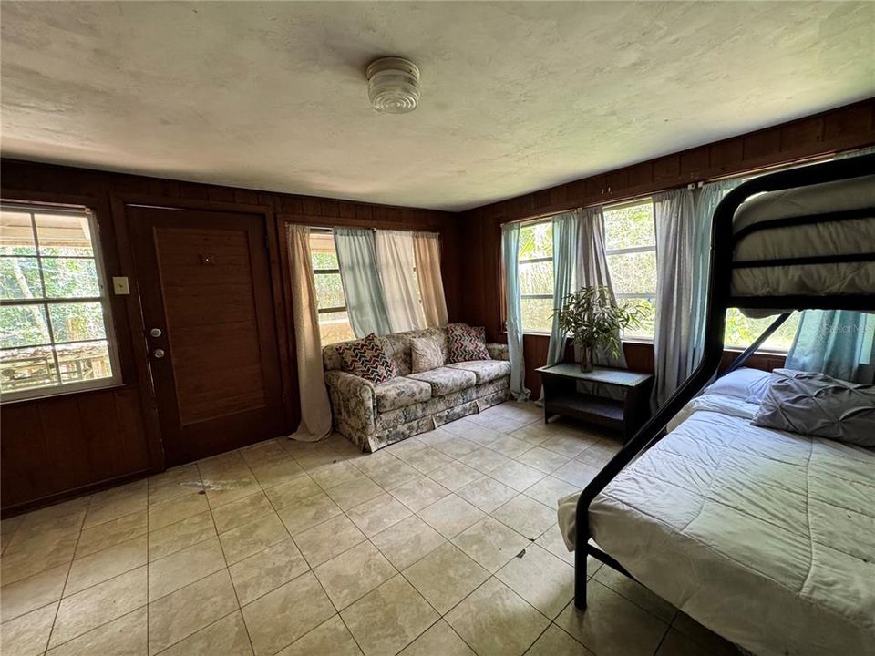 For Sale: $225,000 (3 beds, 2 baths, 1224 Square Feet)