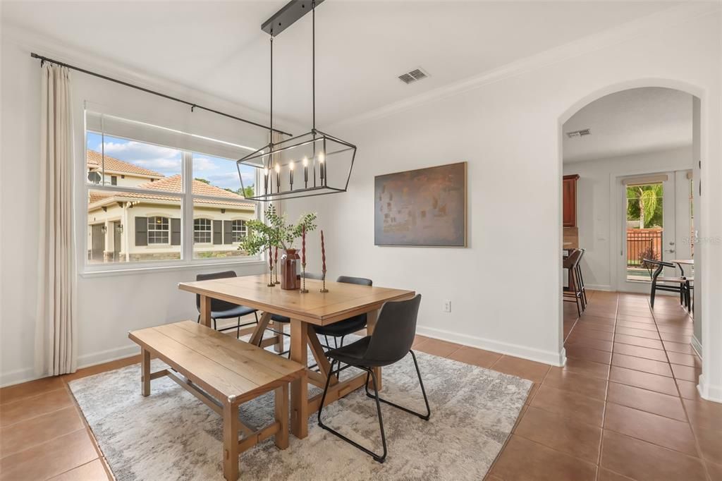 En Venta: $940,000 (5 camas, 4 baños, 3881 Pies cuadrados)