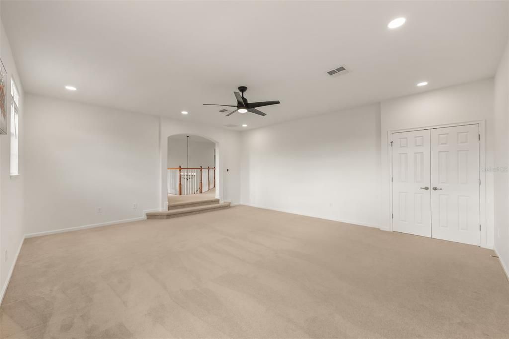 En Venta: $940,000 (5 camas, 4 baños, 3881 Pies cuadrados)