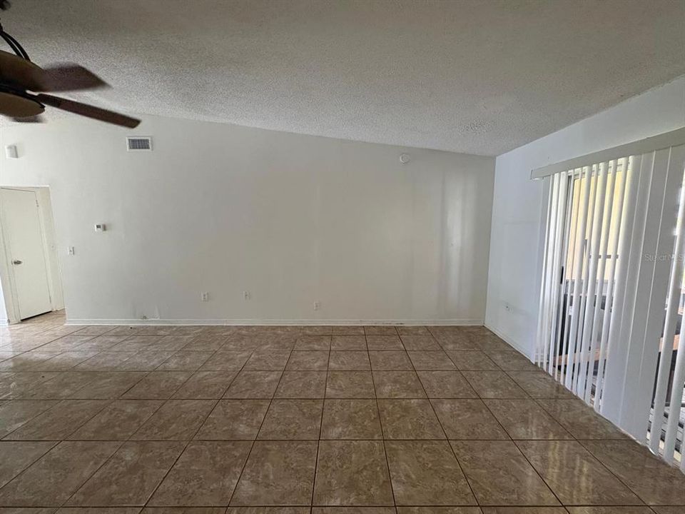 En Venta: $259,990 (3 camas, 2 baños, 1225 Pies cuadrados)