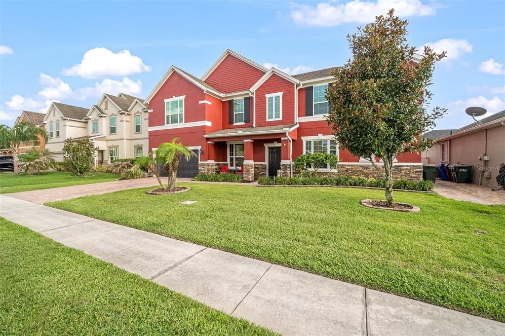 For Sale: $695,900 (7 beds, 5 baths, 4681 Square Feet)