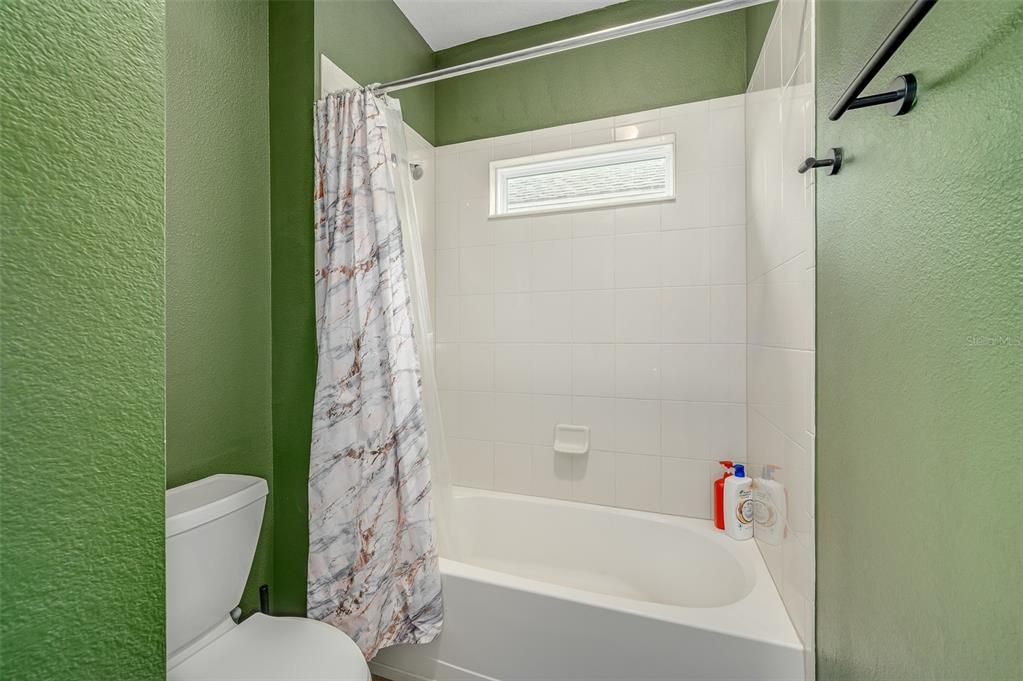 For Sale: $695,900 (7 beds, 5 baths, 4681 Square Feet)