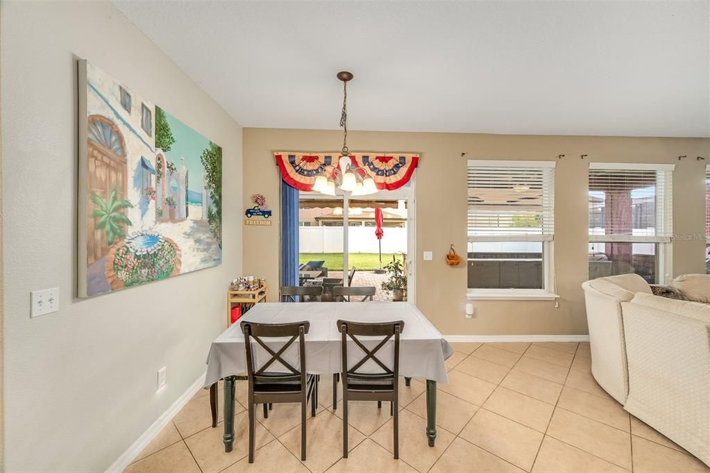 For Sale: $695,900 (7 beds, 5 baths, 4681 Square Feet)