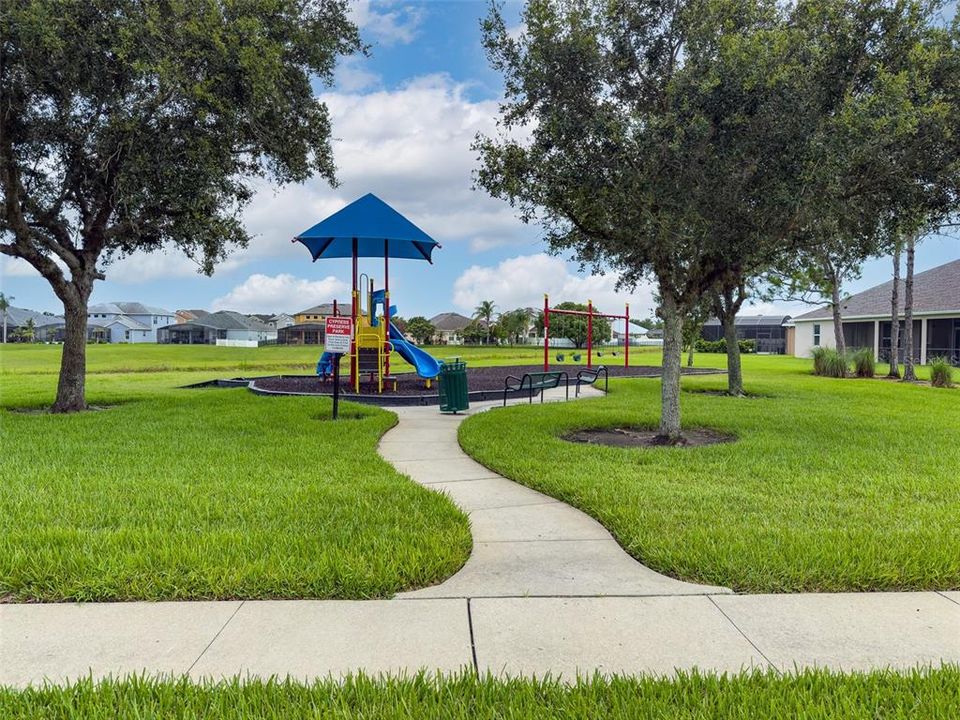 For Sale: $695,900 (7 beds, 5 baths, 4681 Square Feet)