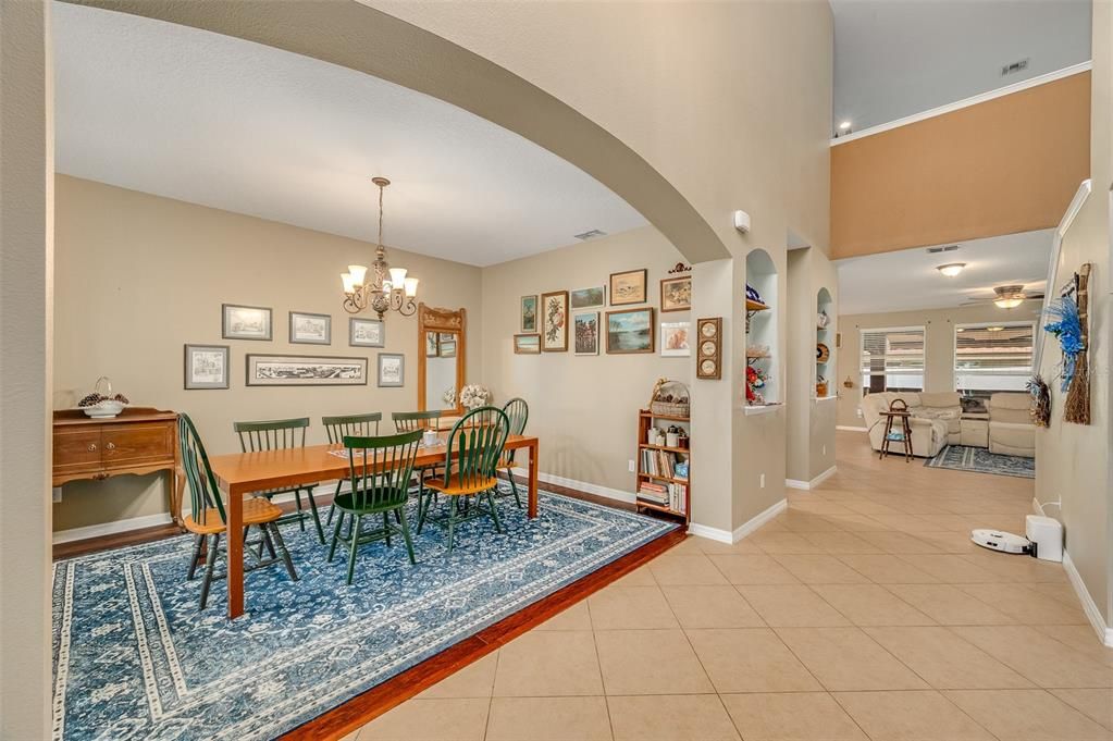 For Sale: $695,900 (7 beds, 5 baths, 4681 Square Feet)