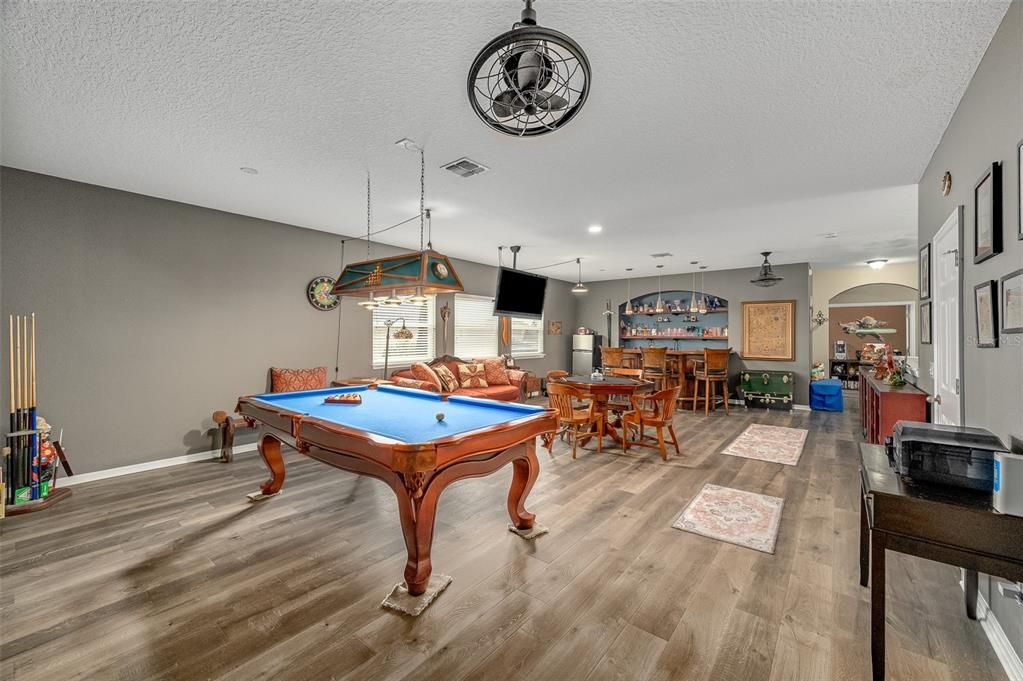 For Sale: $695,900 (7 beds, 5 baths, 4681 Square Feet)